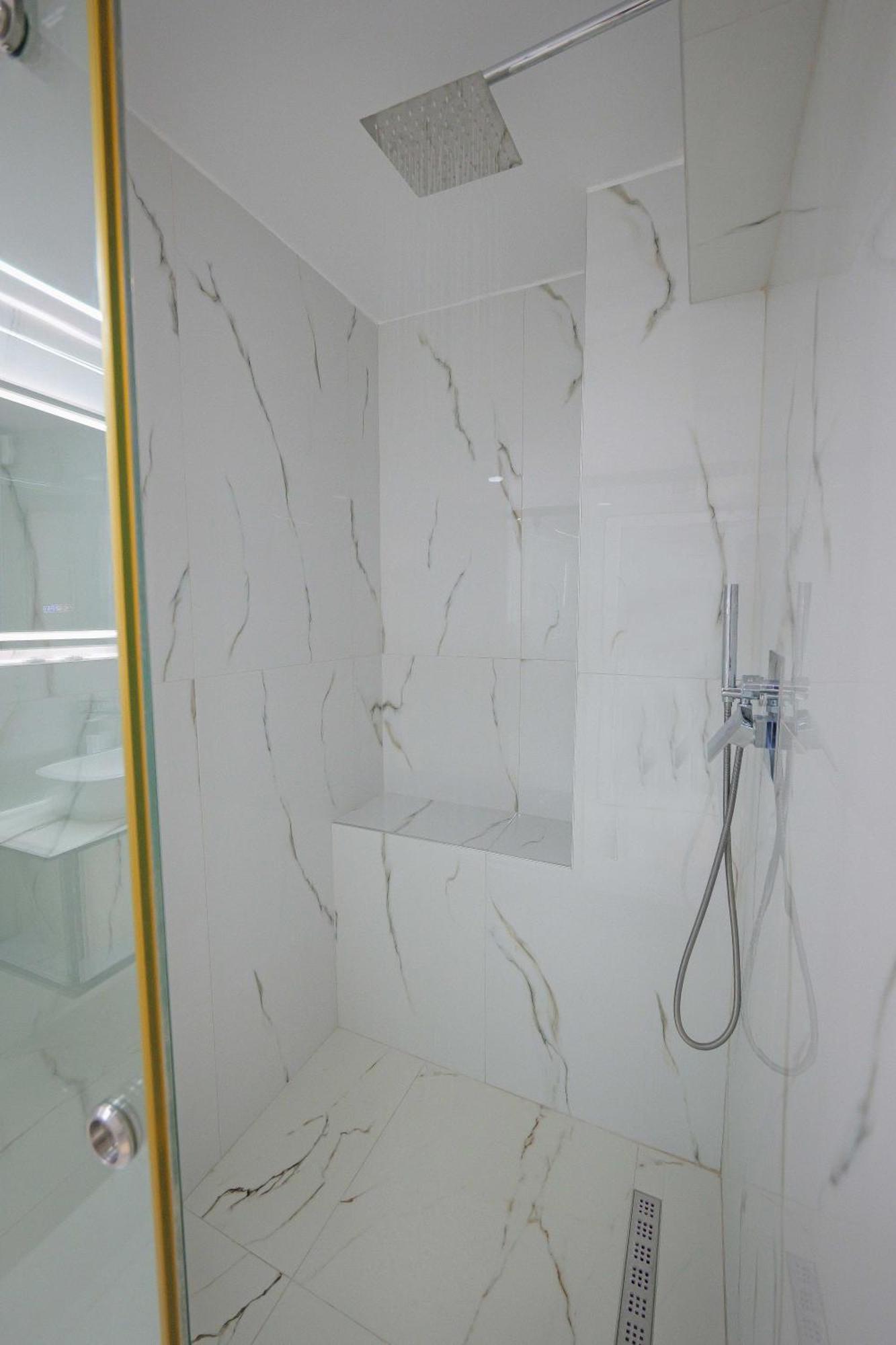 Livia'S Guesthouse Ksamil Bagian luar foto
