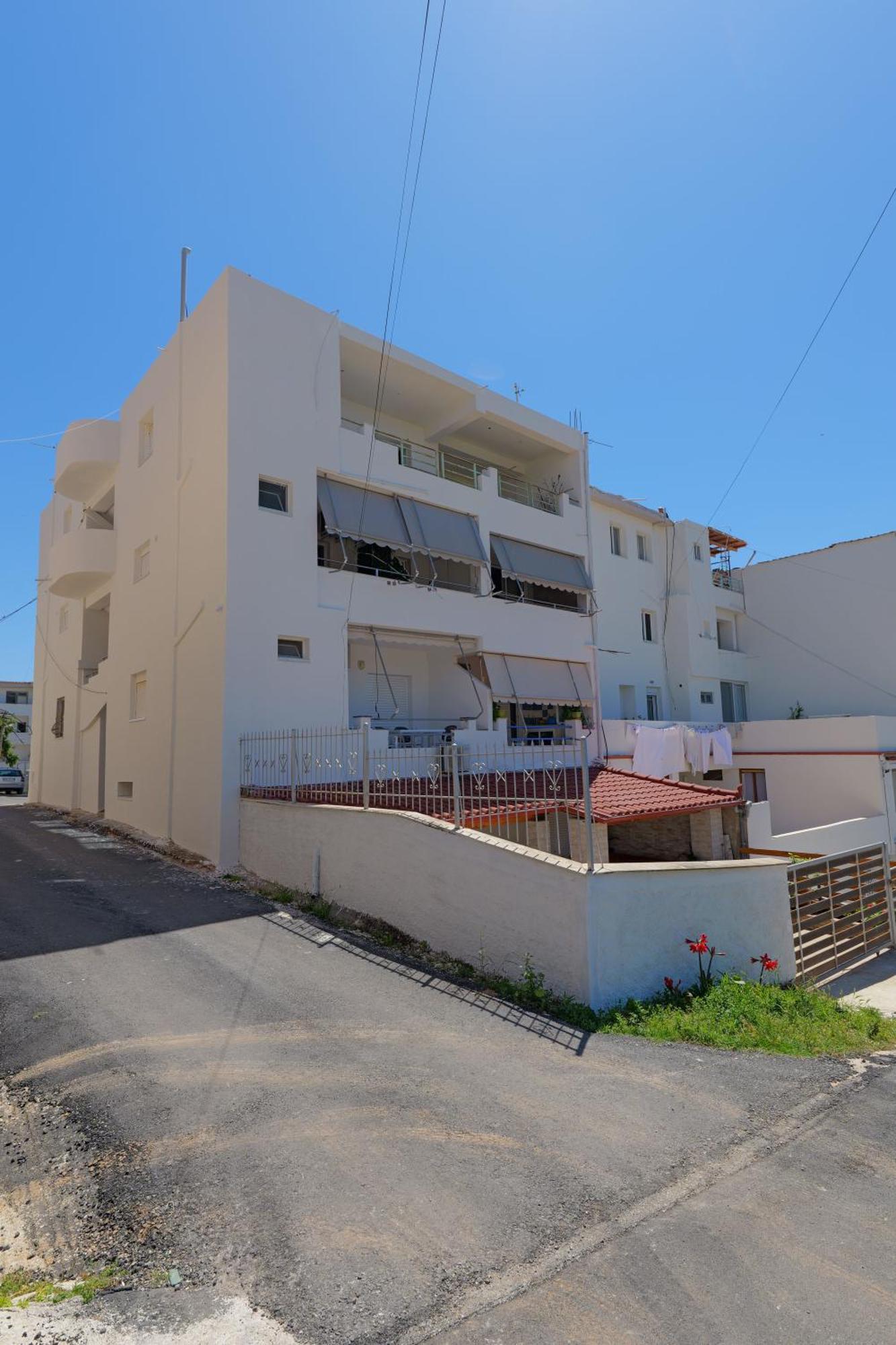Livia'S Guesthouse Ksamil Bagian luar foto
