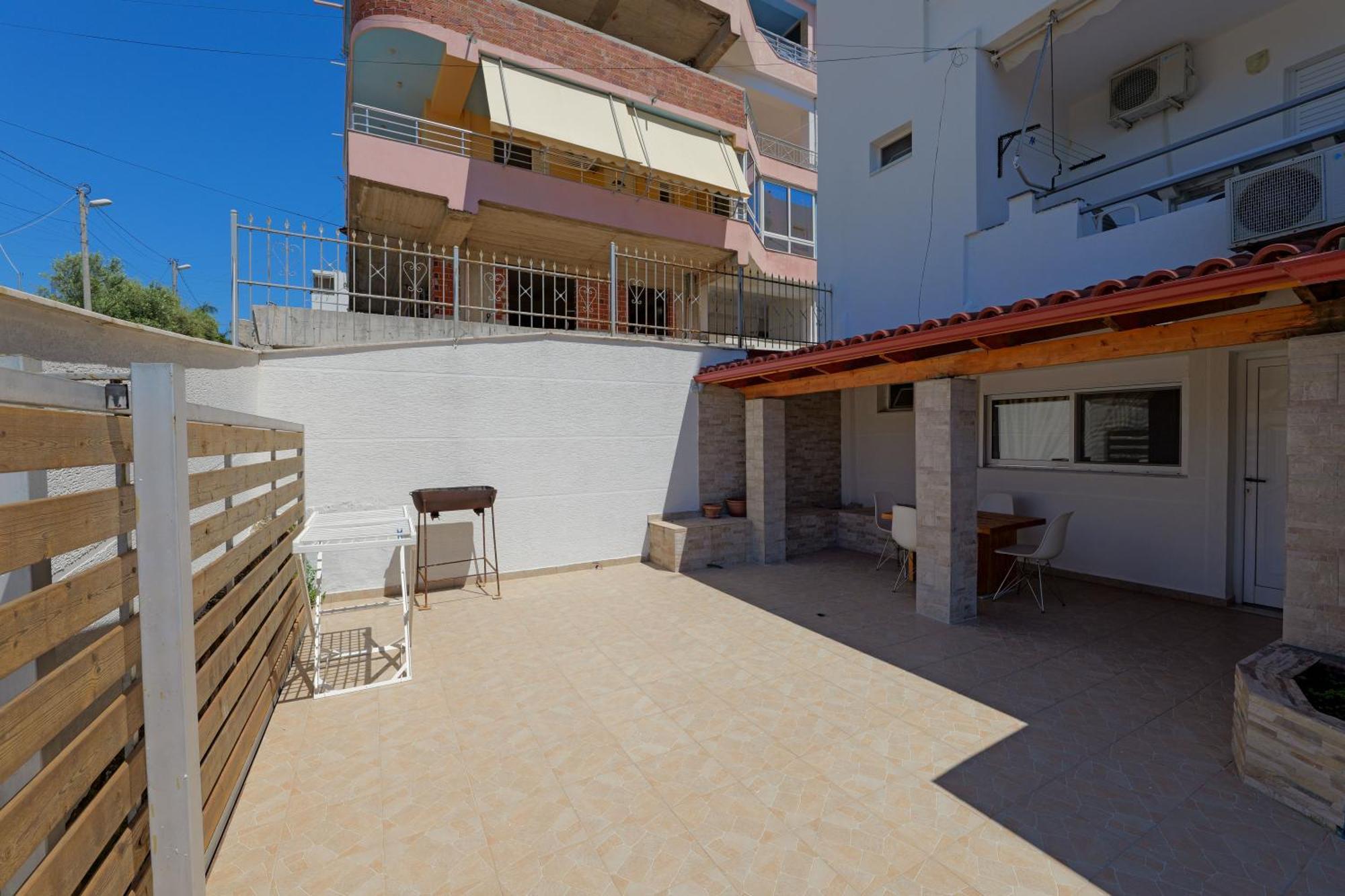 Livia'S Guesthouse Ksamil Bagian luar foto