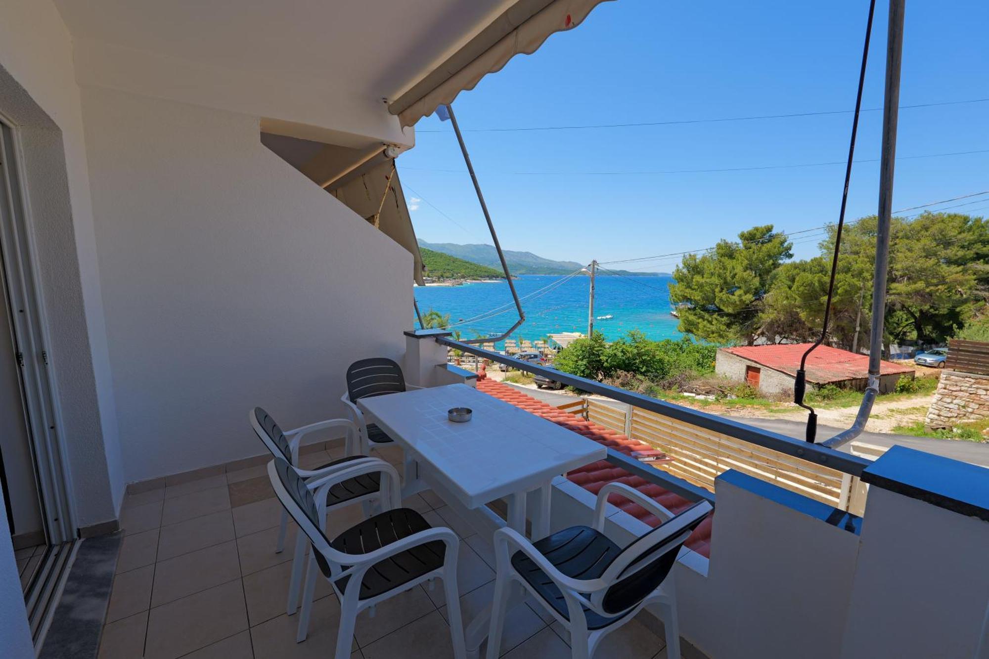 Livia'S Guesthouse Ksamil Bagian luar foto
